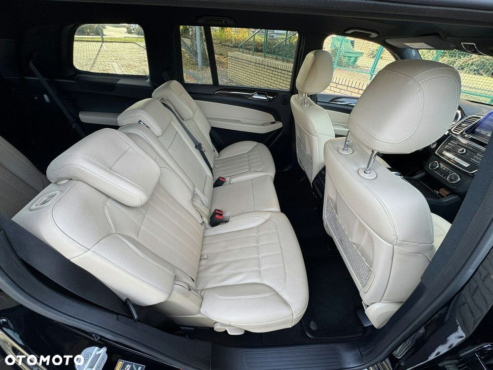 Mercedes-Benz GLS - 20