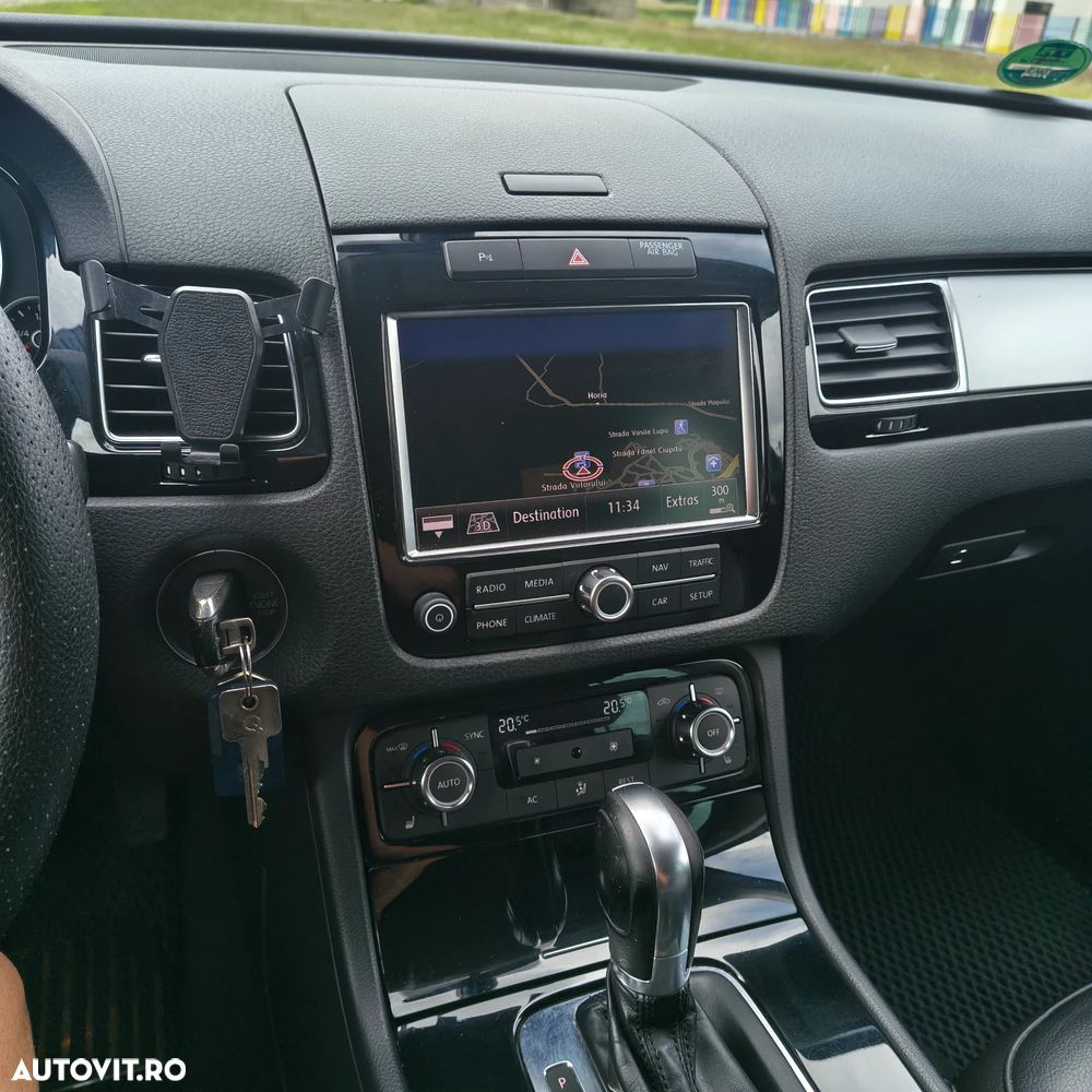 Volkswagen Touareg - 7