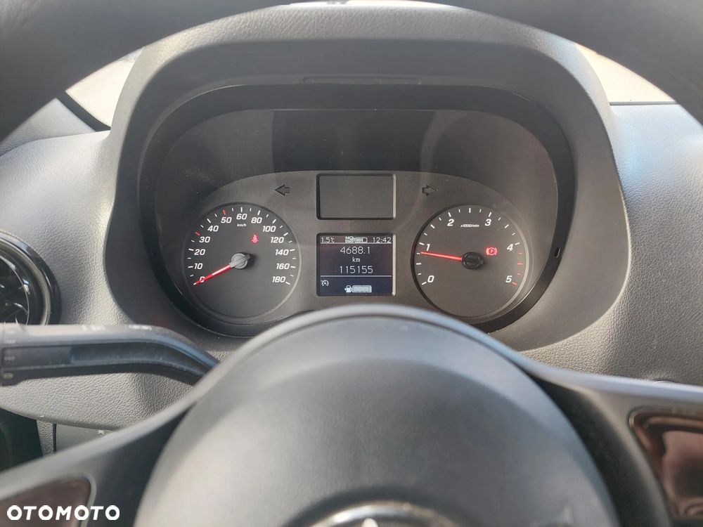 Mercedes-Benz Sprinter - 28