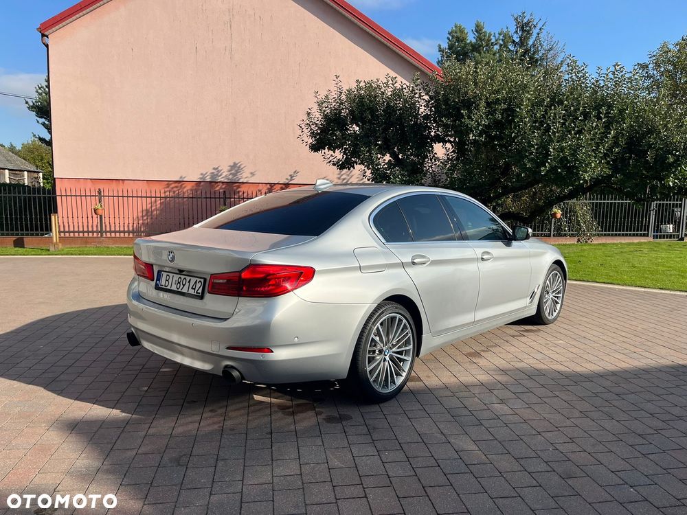 BMW Seria 5 530i - 25