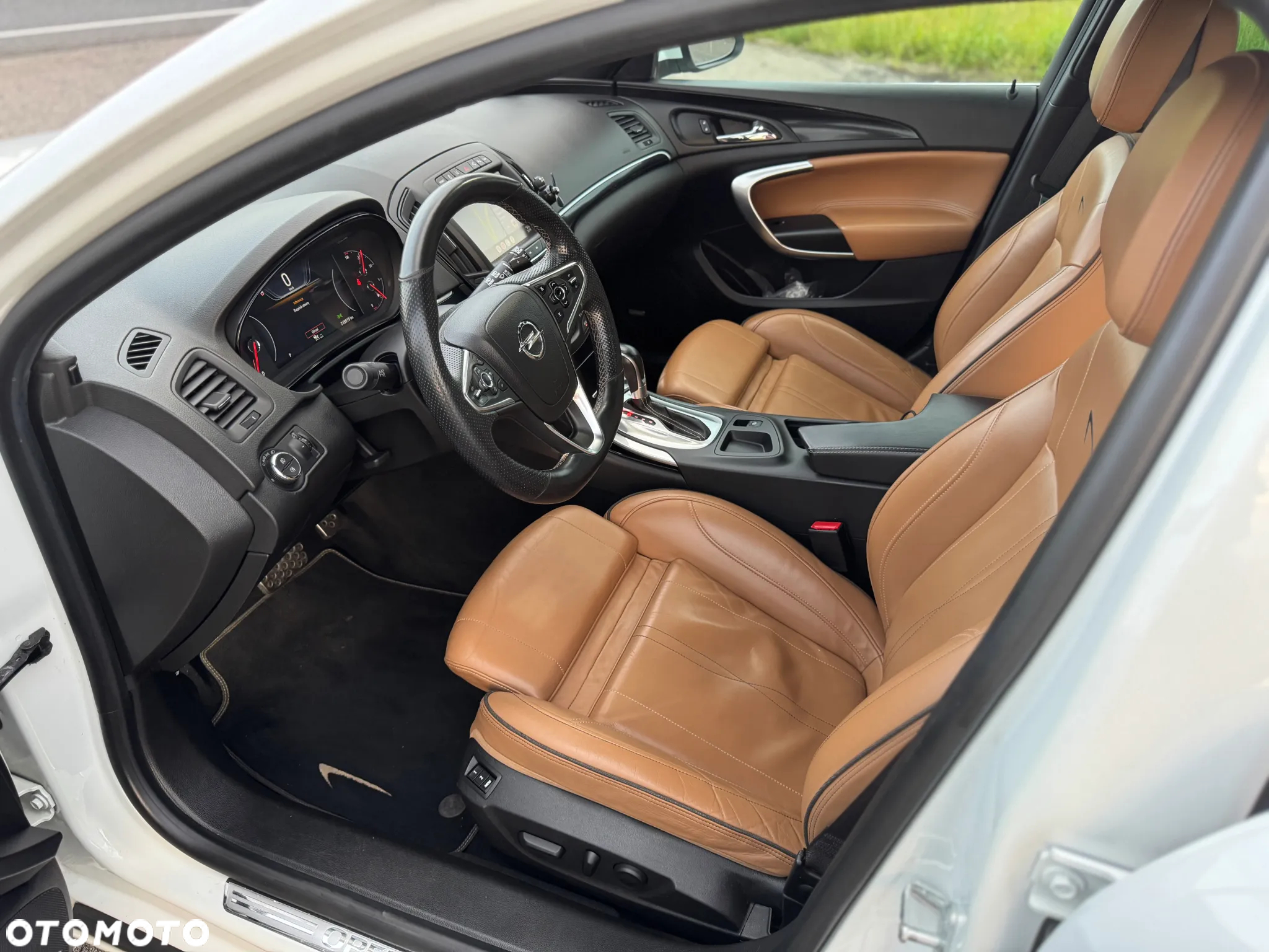 Opel Insignia - 14