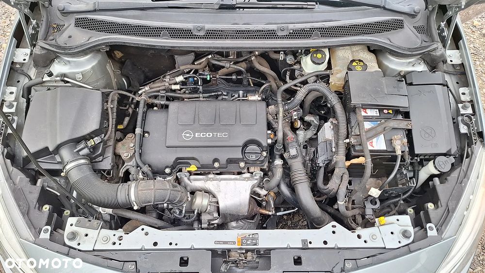 Opel Astra 1.4 Turbo - 26