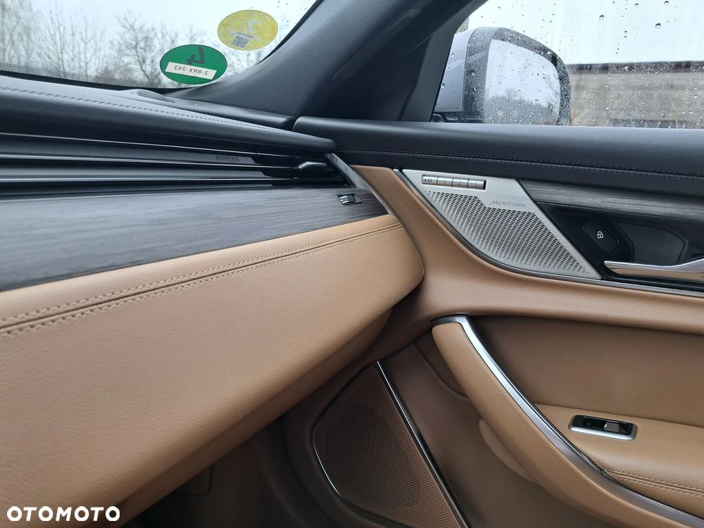 Jaguar XF D200 R-Dynamic HSE - 13