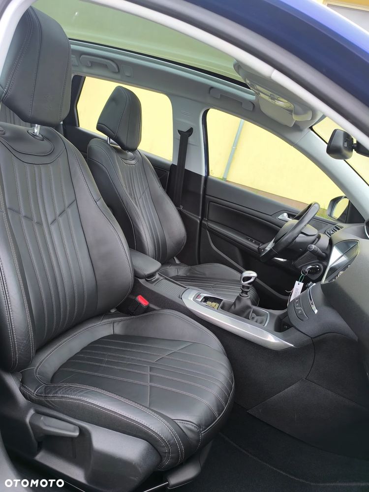 Peugeot 308 BlueHDi 130 Stop & Start Allure Business-Paket - 20