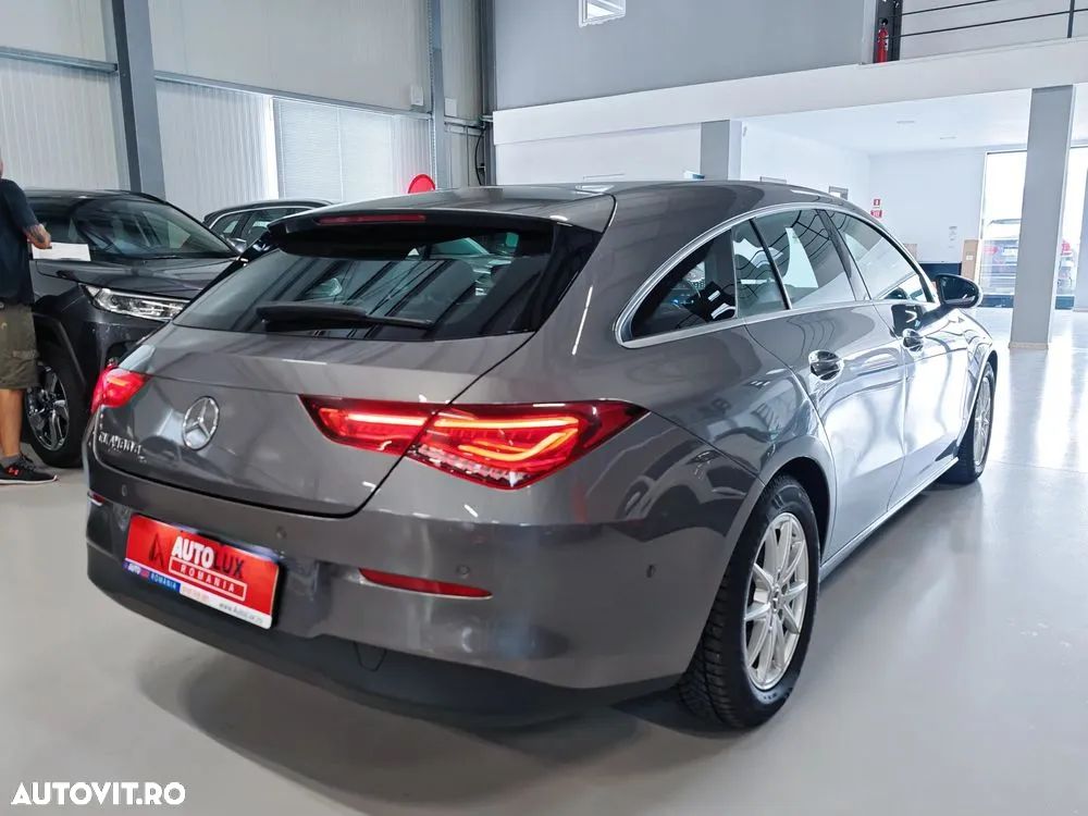 Mercedes-Benz CLA 180 Shooting Brake 7G-DCT - 4
