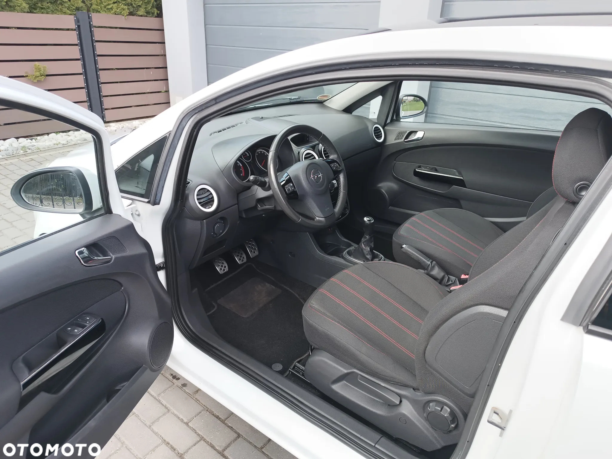 Opel Corsa 1.4 16V Color Edition - 18