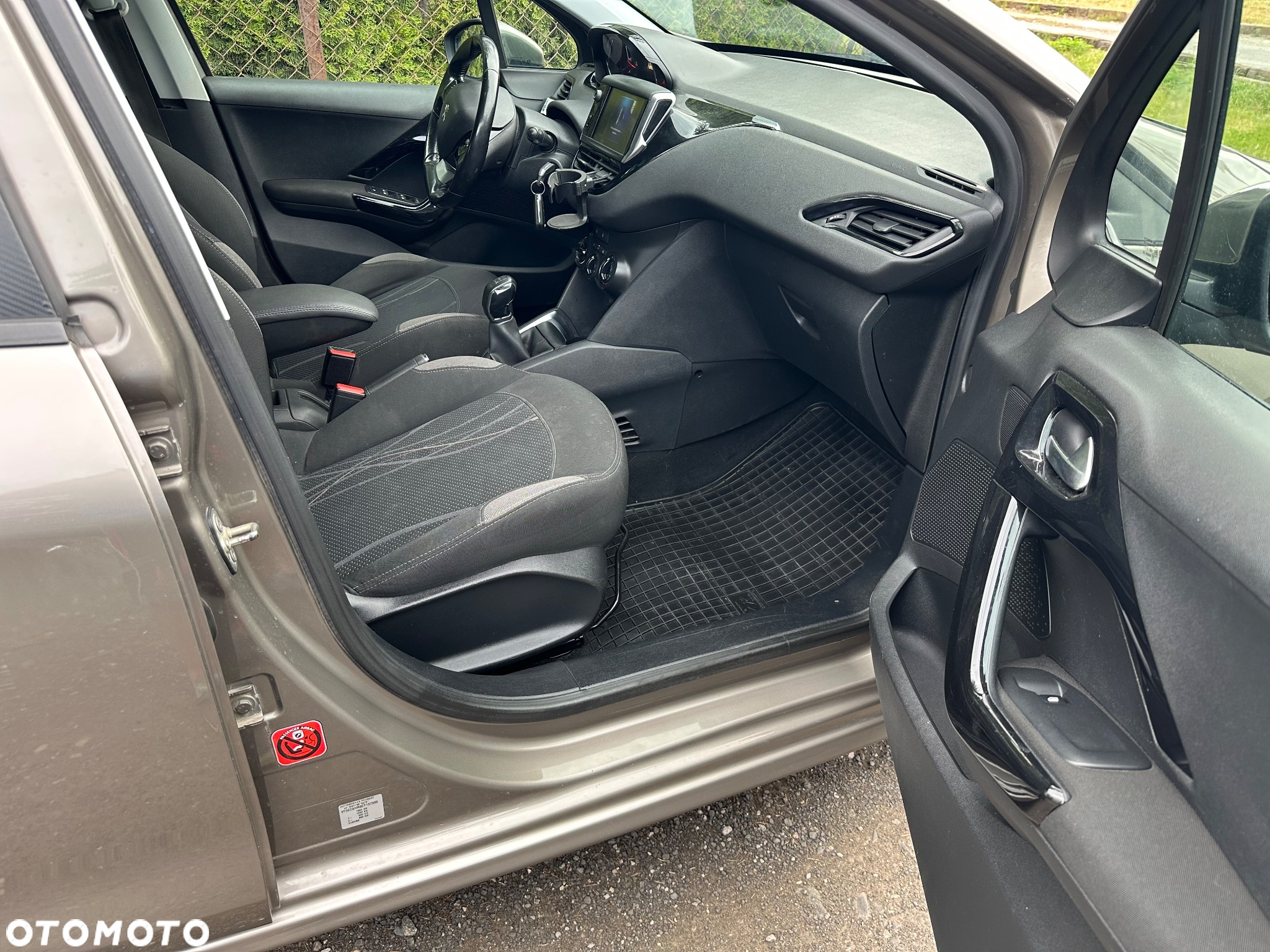 Peugeot 208 1.4 HDi Active - 8