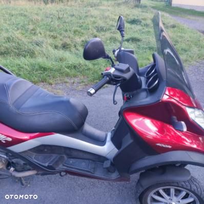 Piaggio MP-3 - 4