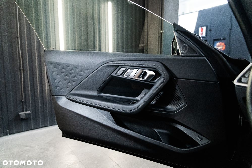 BMW Seria 2 230i - 11