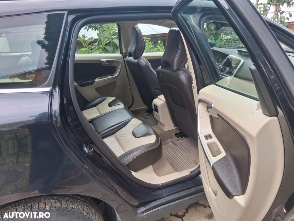 Volvo XC 60 D5 AWD Aut. Summum - 14