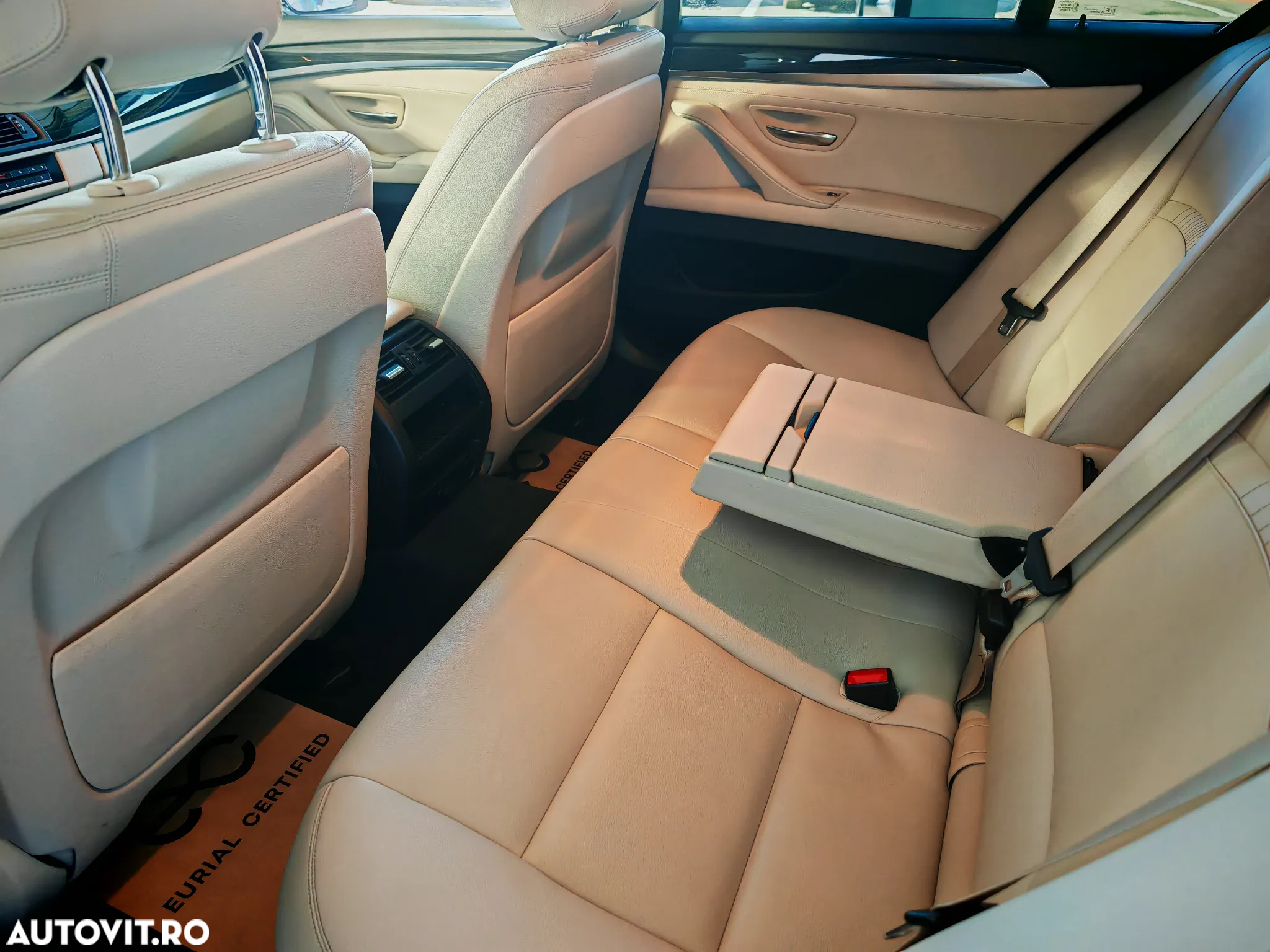 BMW Seria 5 530d Aut. Luxury Line - 7