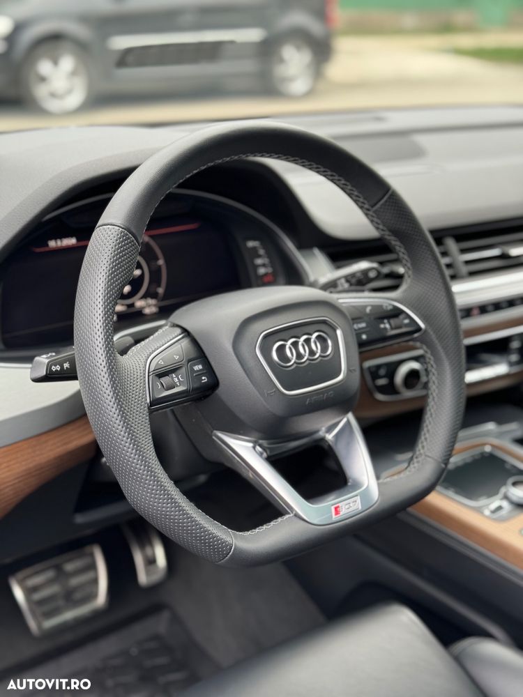 Audi Q7 - 21