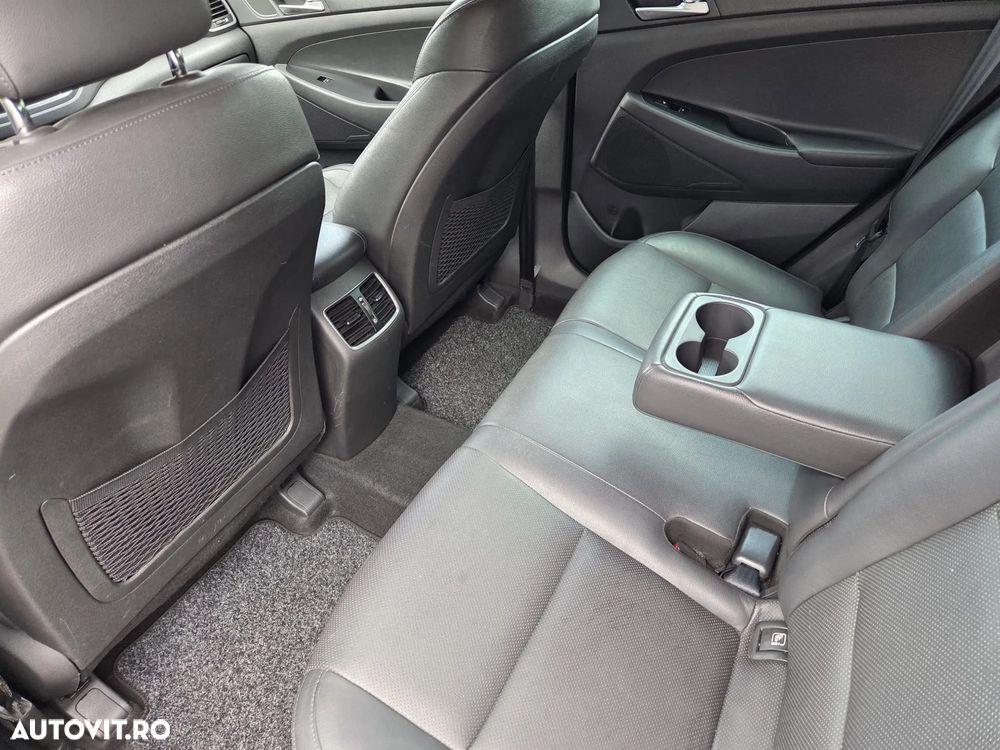 Hyundai Tucson 2.0 CRDI 4WD Automatik Premium - 4