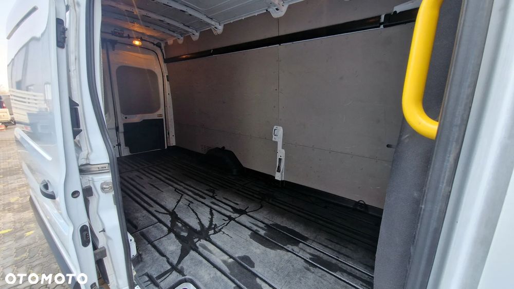 Ford Transit - 12