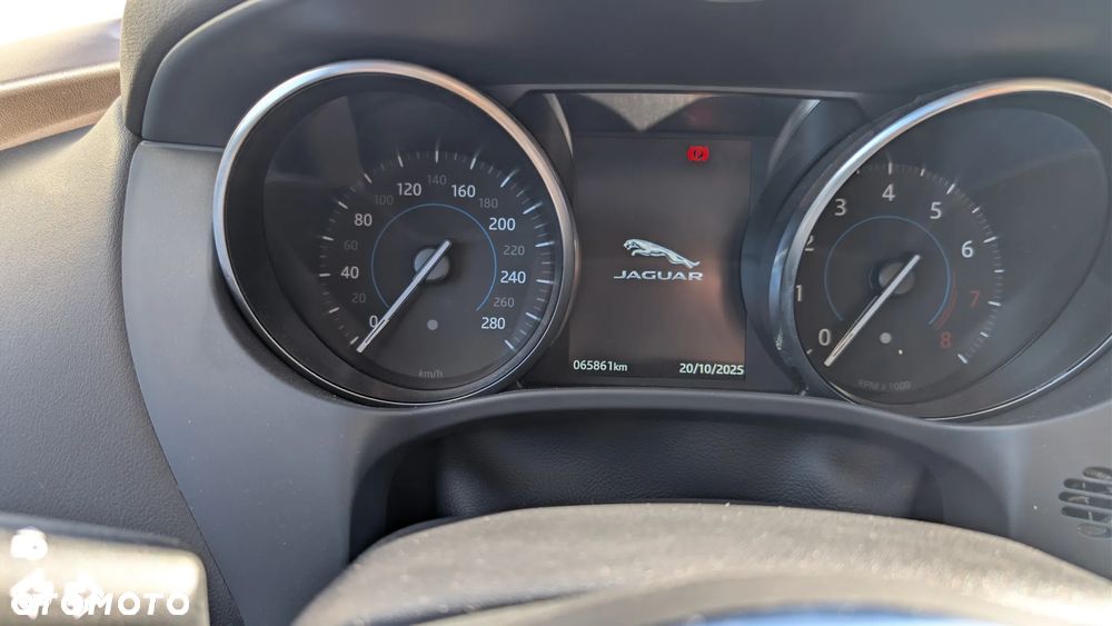 Jaguar F-Pace 2.0 i4P AWD Prestige - 9