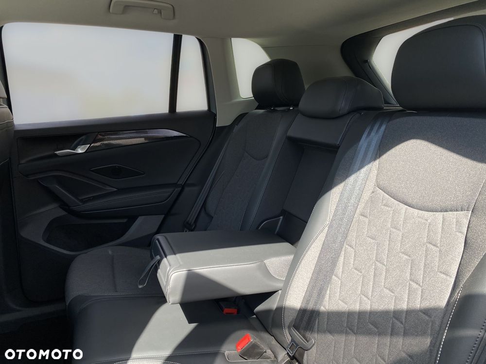 Volkswagen Tiguan - 13