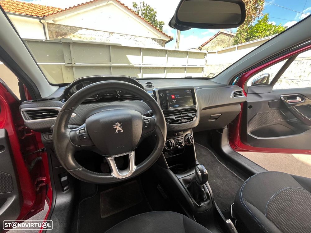 Peugeot 208 1.2 PureTech Style - 8