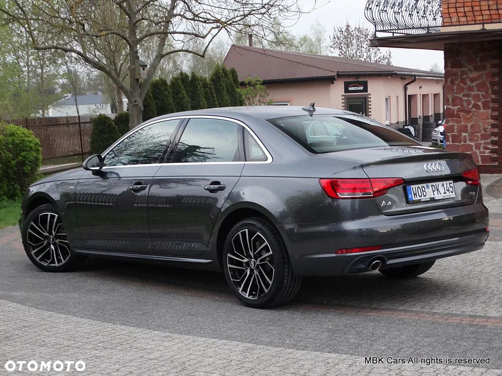 Audi A4 Limousine - 12