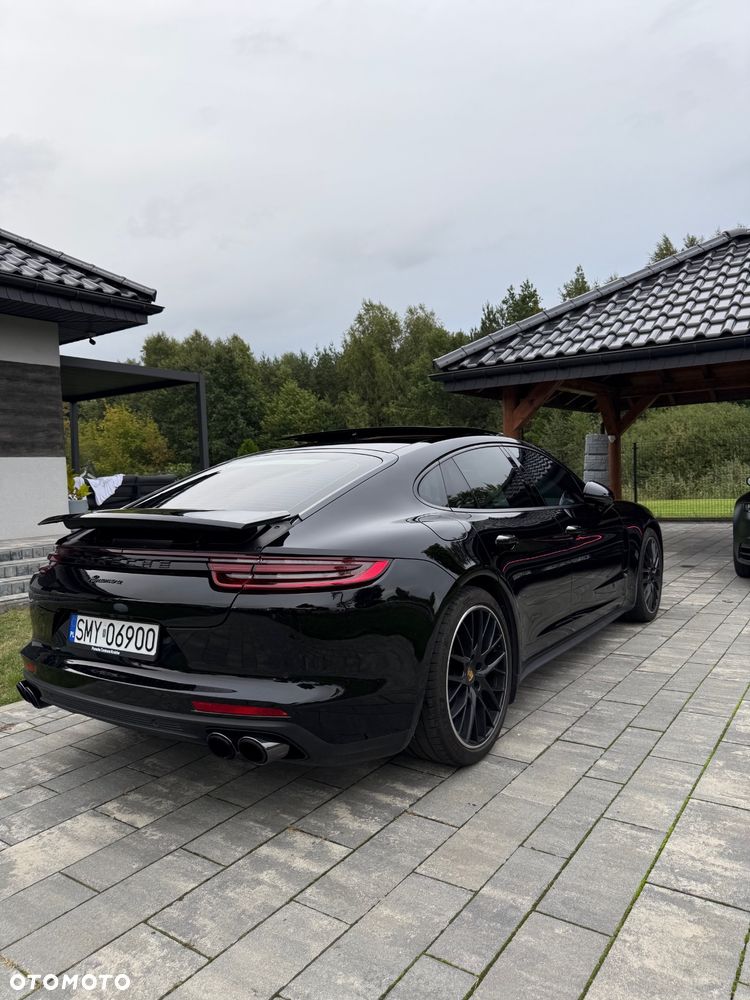 Porsche Panamera Standard - 8