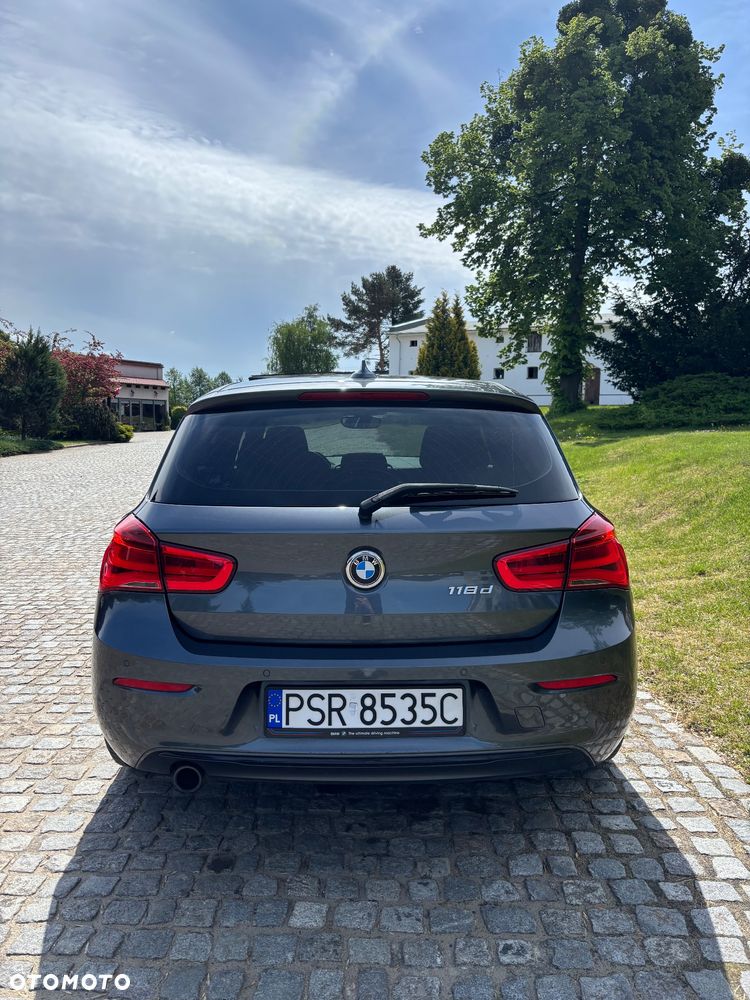 BMW Seria 1 118d Sport Line - 7