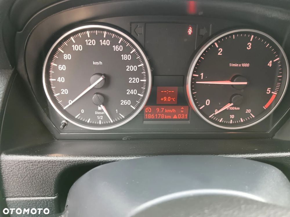 BMW X1 sDrive16d - 13
