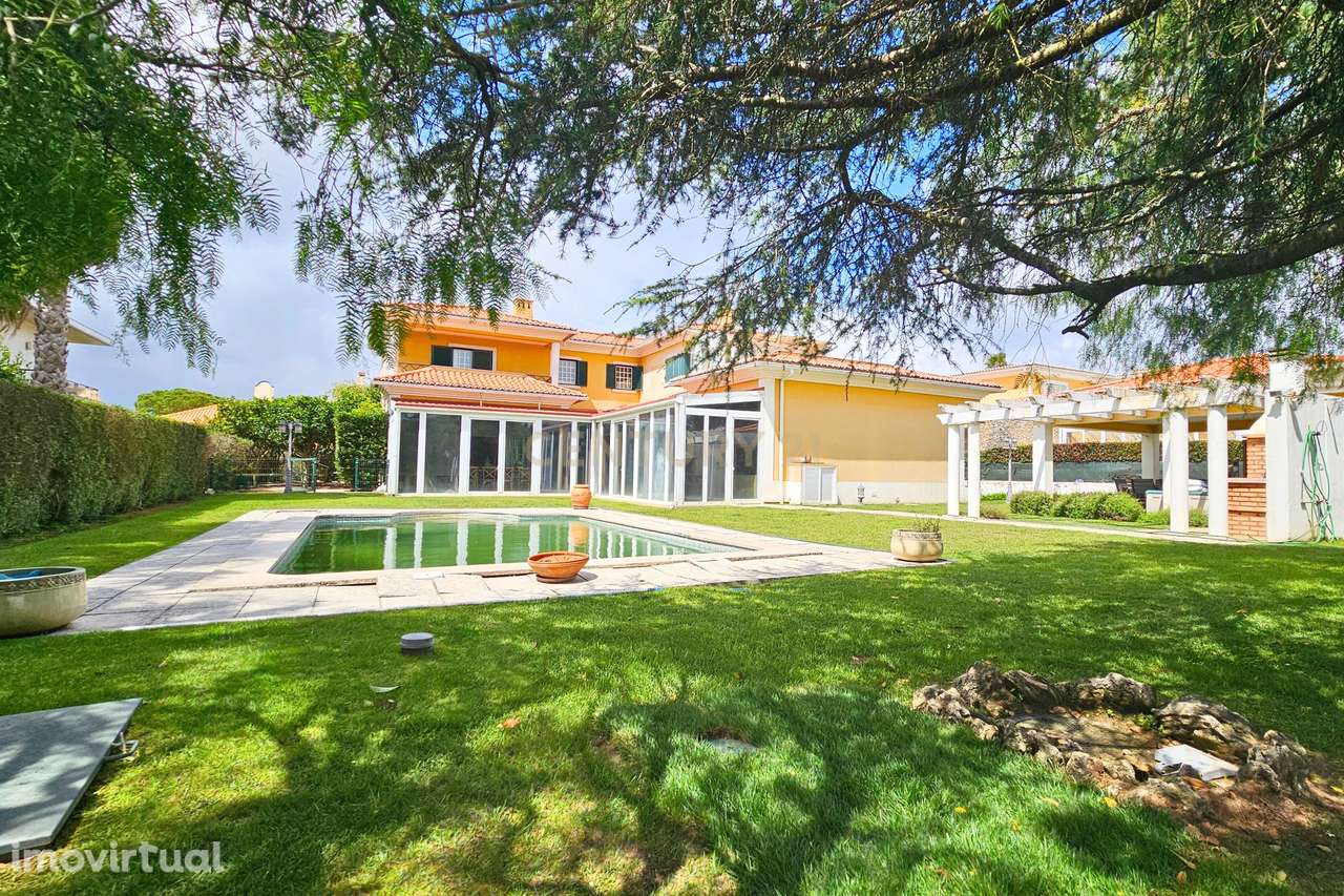 Moradia de Luxo Isolada na Quinta da Beloura com Piscina, Jardim e Pri - Grande imagem: 4/40