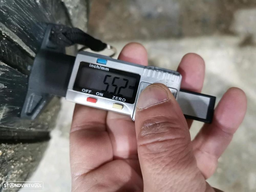 Volvo XC 90 2.0 D4 R-Design - 17