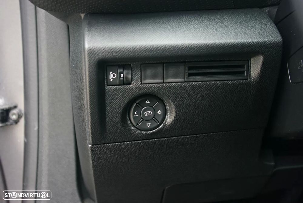 Citroën C4 PureTech 130 Stop&Start EAT8 MAX - 27