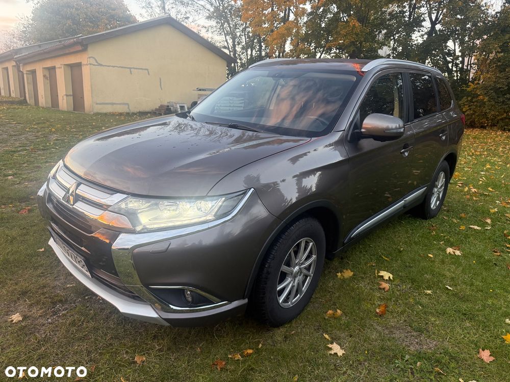 Mitsubishi Outlander 2.2 DID Instyle Navi 4WD - 3