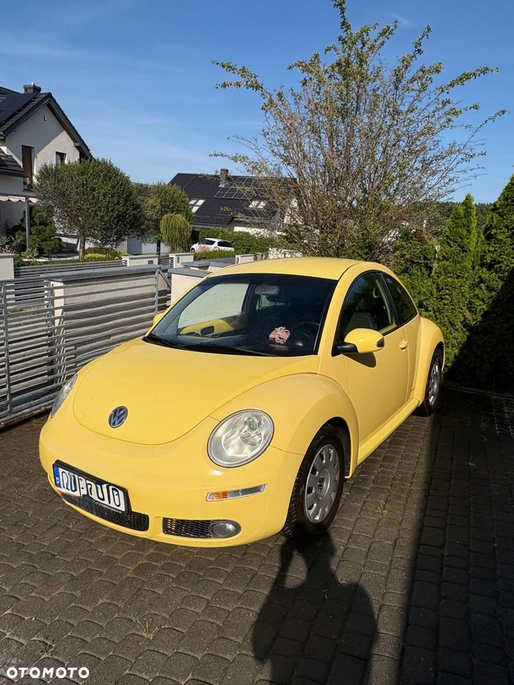 Volkswagen New Beetle - 1