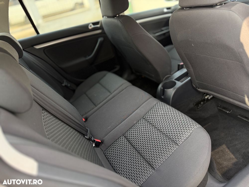 Volkswagen Golf 1.6 TDI BMT Comfortline - 8