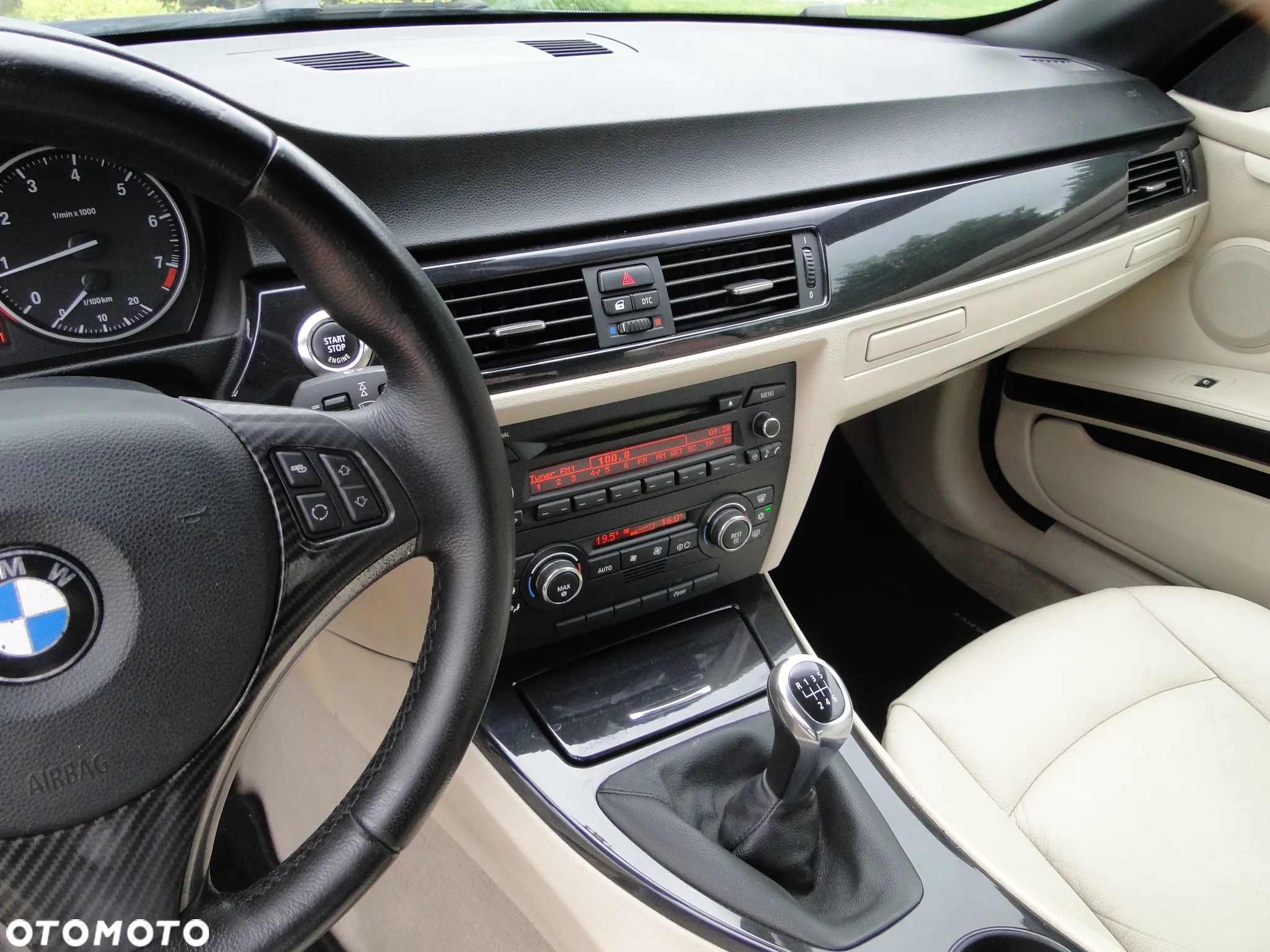 BMW Seria 3 320i - 39