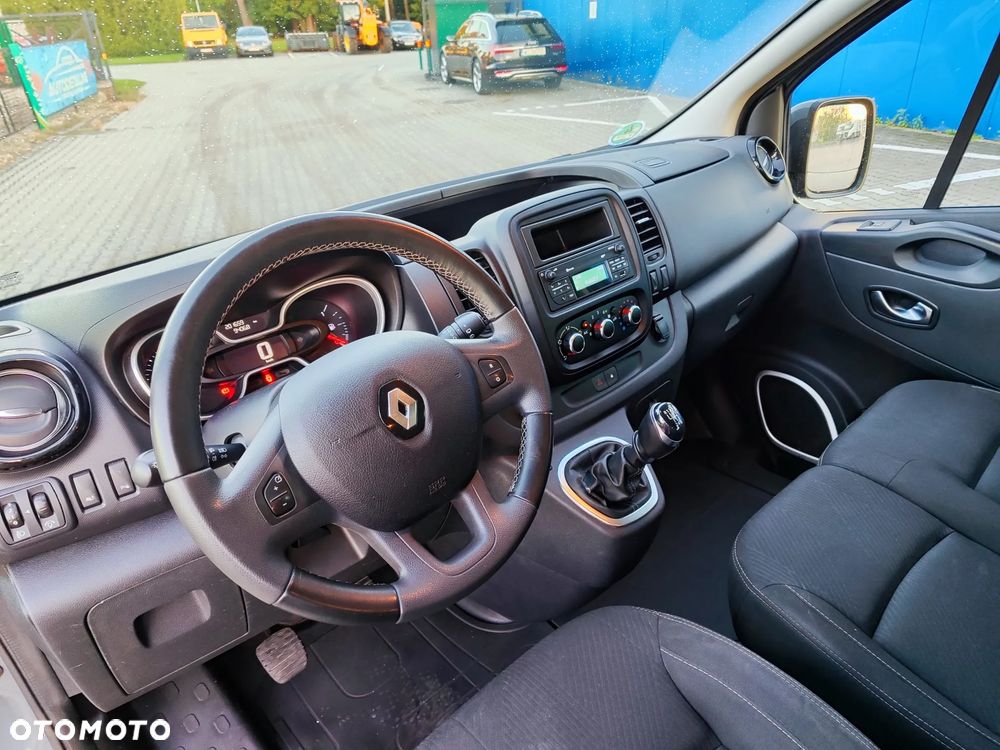 Renault Trafic Grand 2.0 dCi - 17
