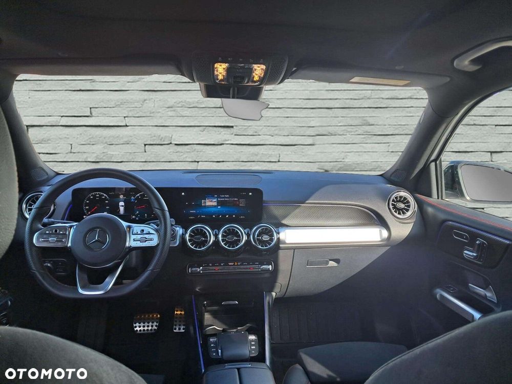 Mercedes-Benz GLB 200 AMG Line 7G-DCT - 9