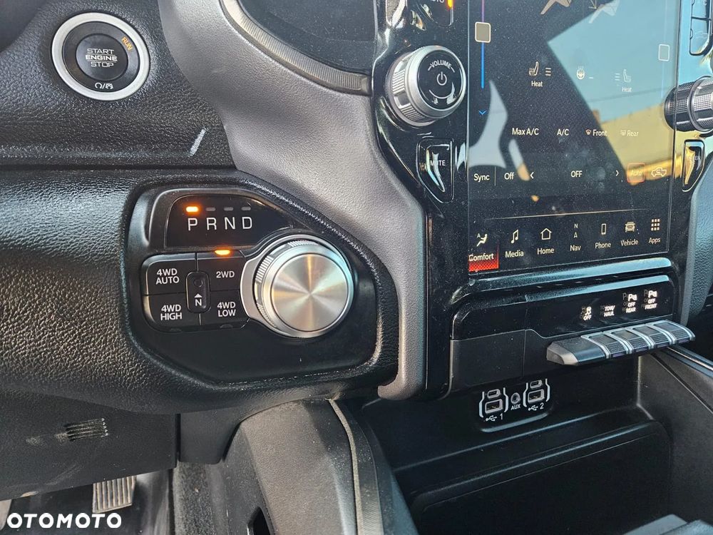 RAM 1500 Crew Cab Sport - 27