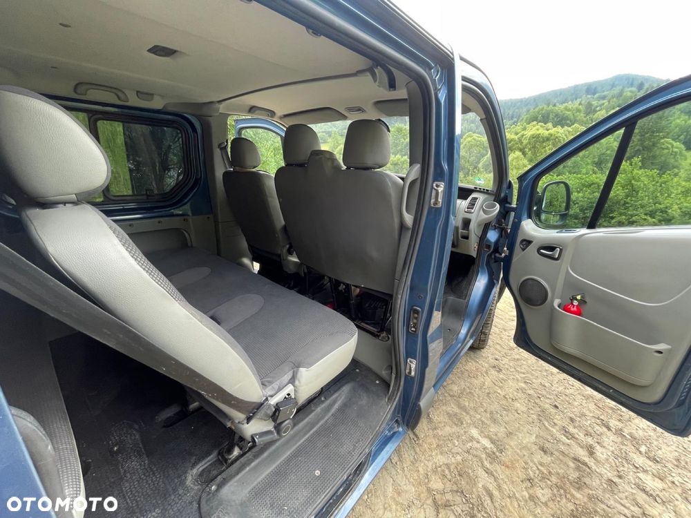 Opel Vivaro - 8