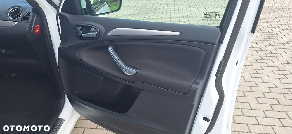 Ford Galaxy 2.0 TDCi Trend - 16