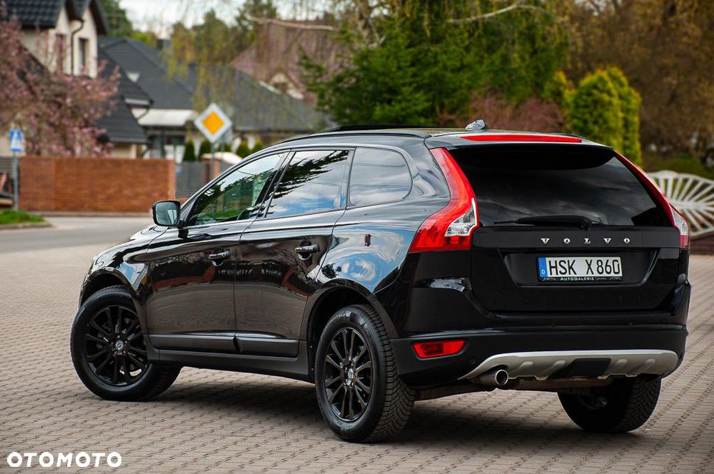 Volvo XC 60 D5 AWD Momentum - 6