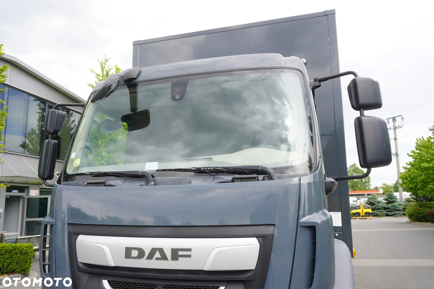DAF LF 290 / Kontener 21 EPAL / 2021 - 12