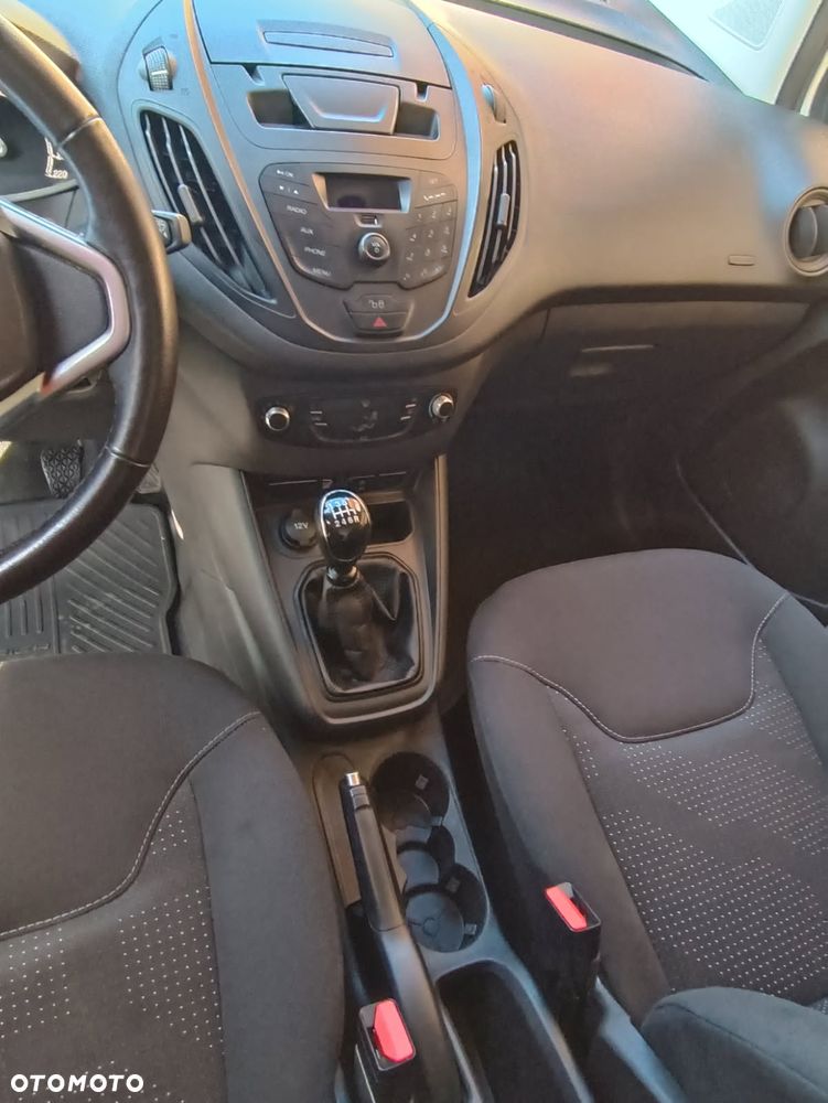 Ford Transit Courier - 3