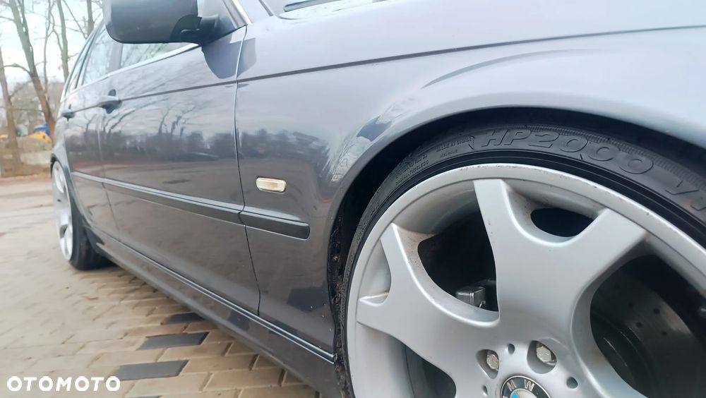 BMW Seria 3 320i - 4