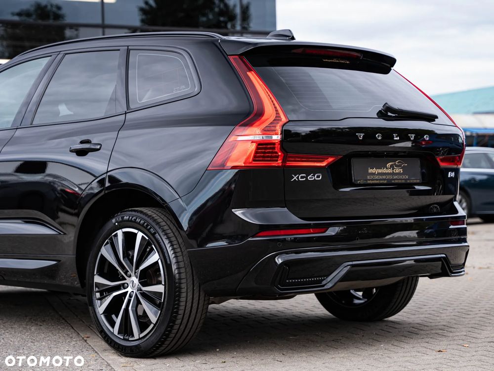 Volvo XC 60 B4 B Plus Dark - 11