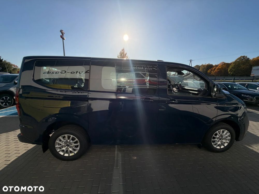 Volkswagen Caravelle - 5