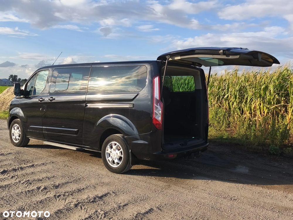Ford Tourneo Custom - 8