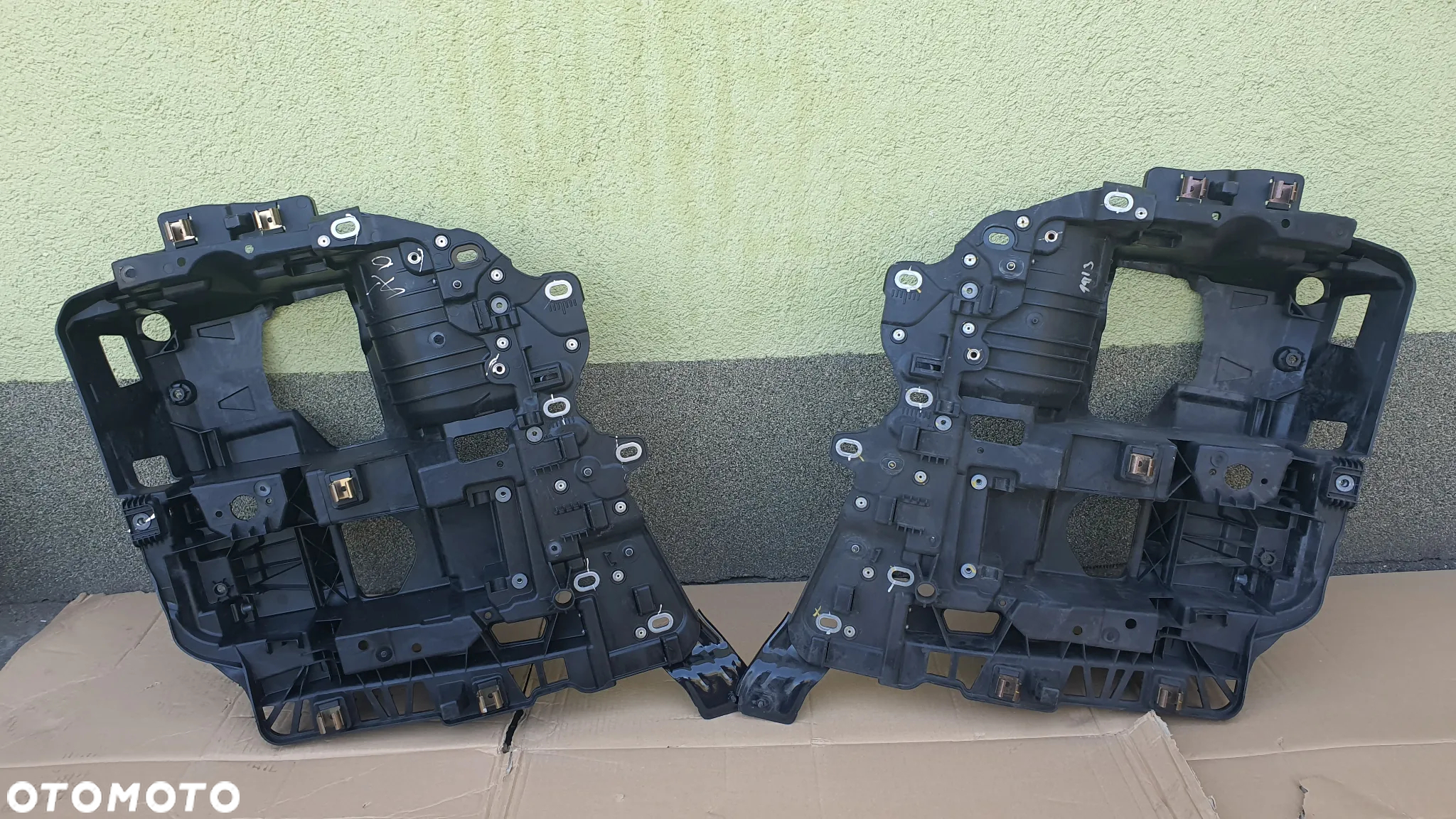 Mocowanie lampy reflektora okular MAN TGX TGS zderzak atrapa - 2
