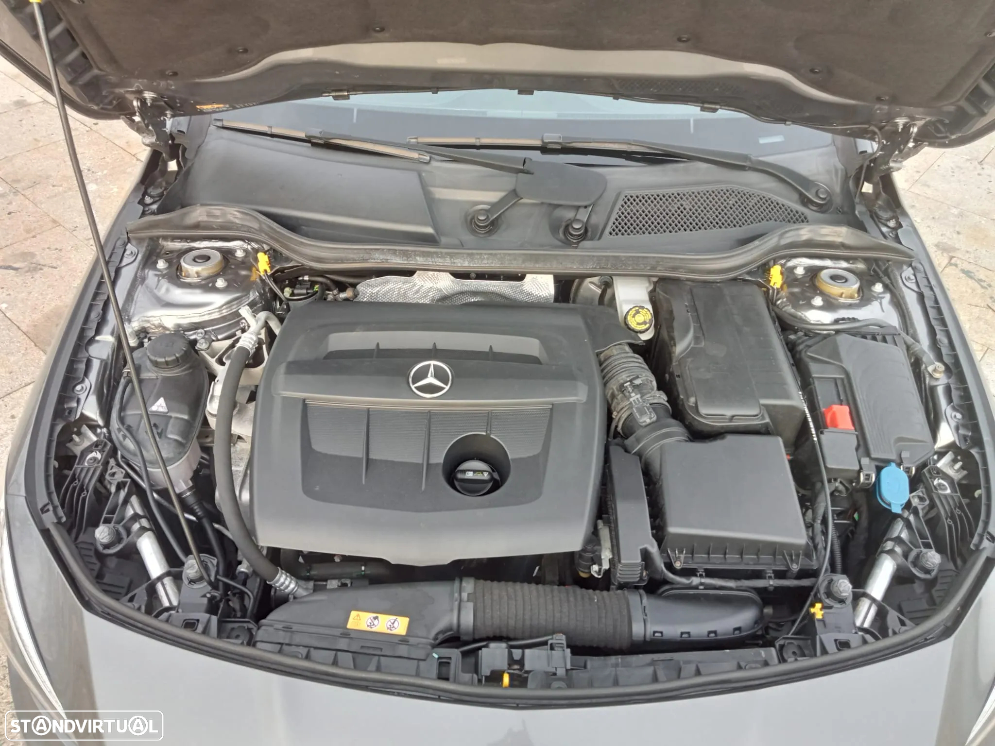 Mercedes-Benz CLA 180 Shooting Brake d 7G-DCT Urban - 59