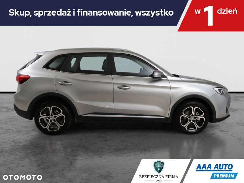 MG ZS - 8