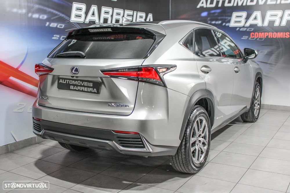 Lexus NX 300h Executive+ - 21