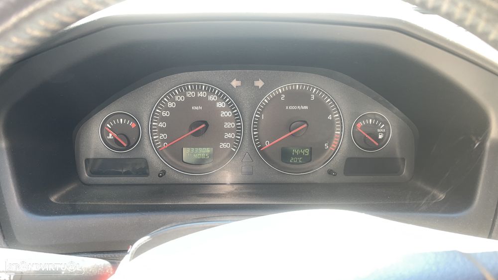 Volvo XC 70 D5 AWD Momentum - 7