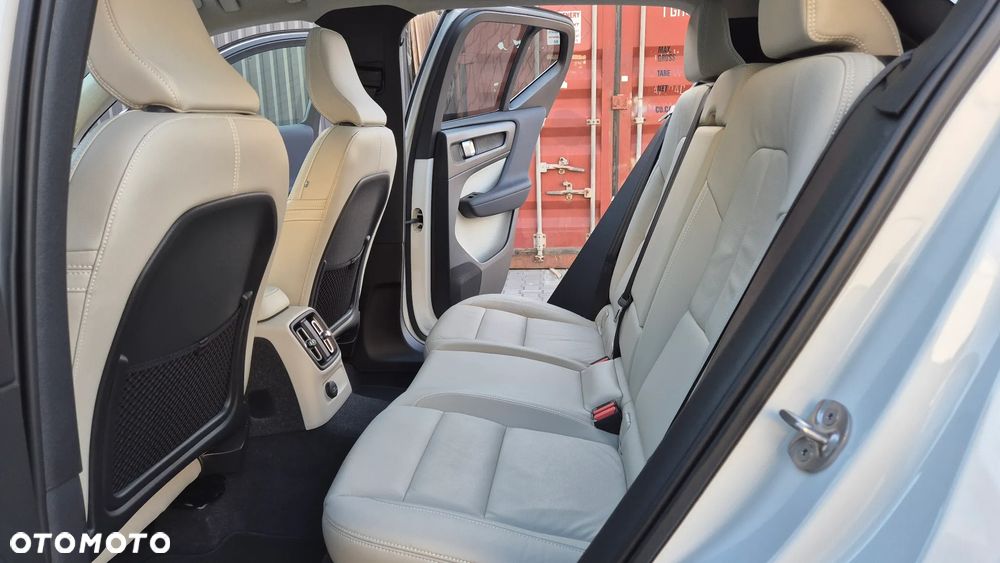 Volvo XC 40 T5 Plug-In Hybrid Inscription - 14